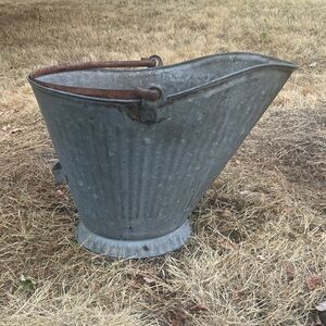 Vintage Galvanized Steel Hog Scuttle Coal Wood Fireplace Bucket w. Copper Handle